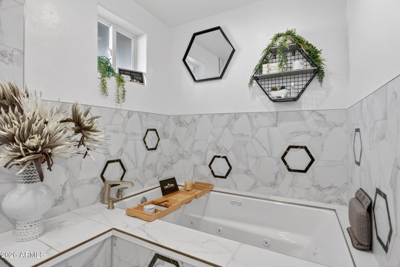 21-web-or-mls-51-W Ocotillo Rd