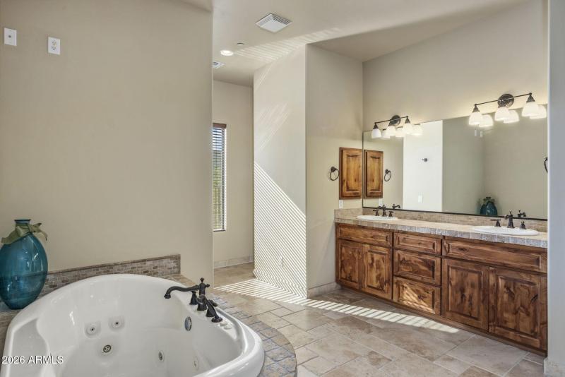 24-web-or-mls-D46A2357