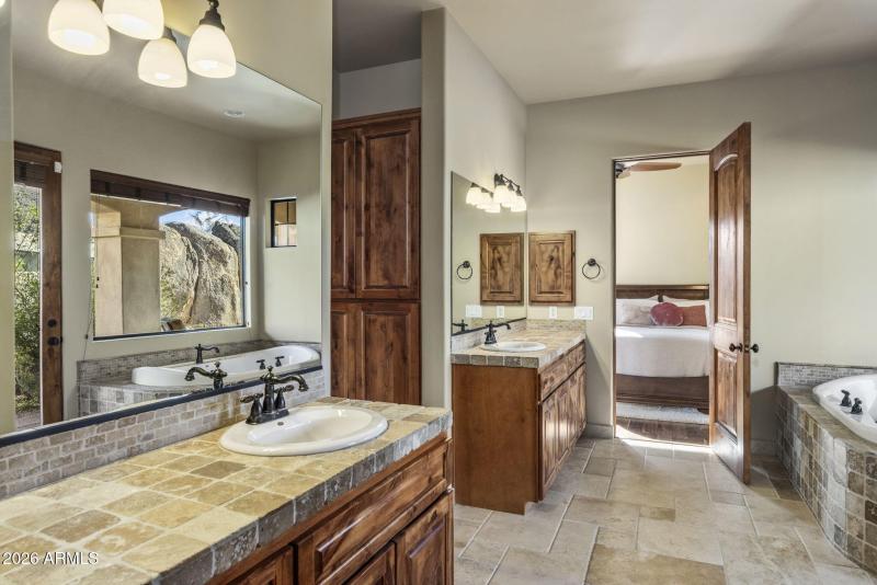 15-web-or-mls-D46A2307