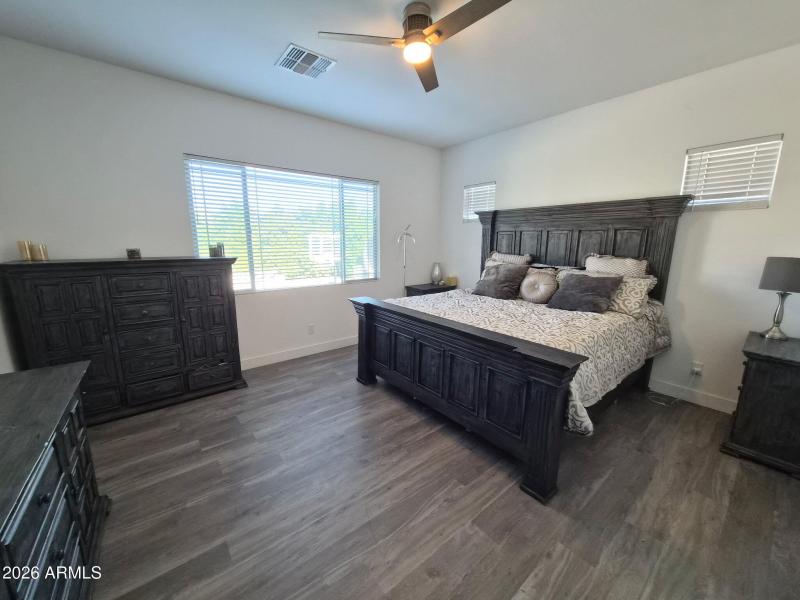 19134 Walnut Ct Primary Bedroom