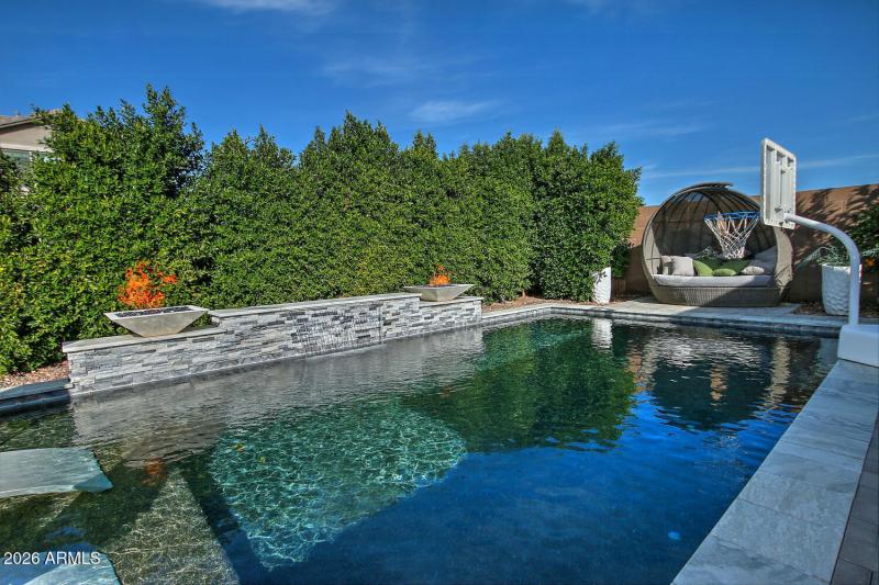 19134 Walnut Ct Pool