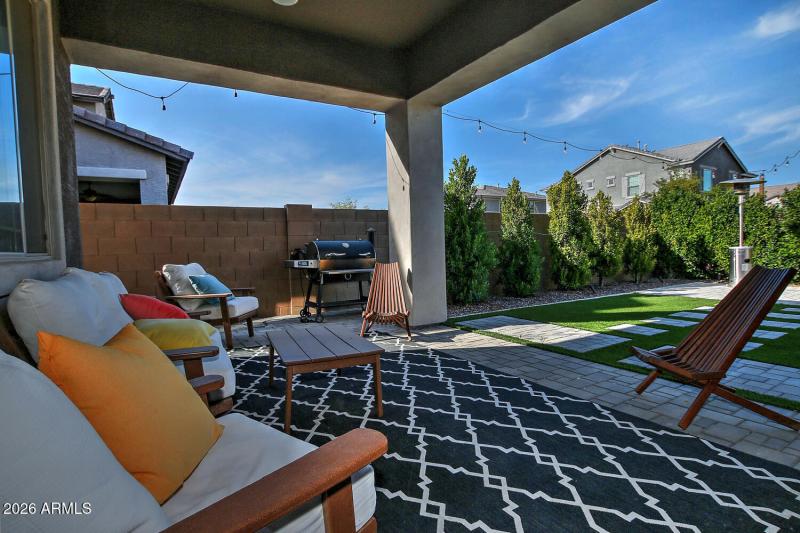 19134 Walnut Ct Patio