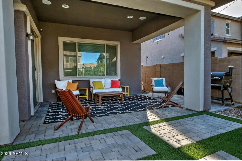 19134 Walnut Ct Patio