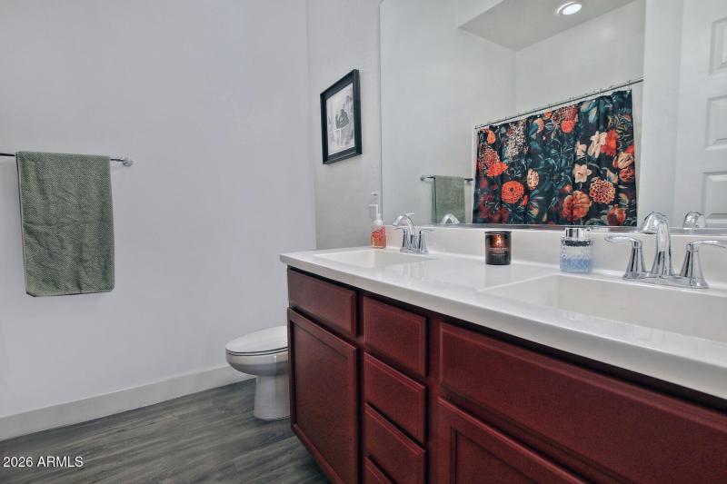 19134 Walnut Ct Hall Bathroom 1