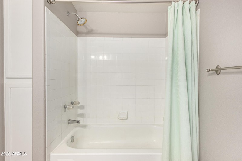 Bath 2 Shower