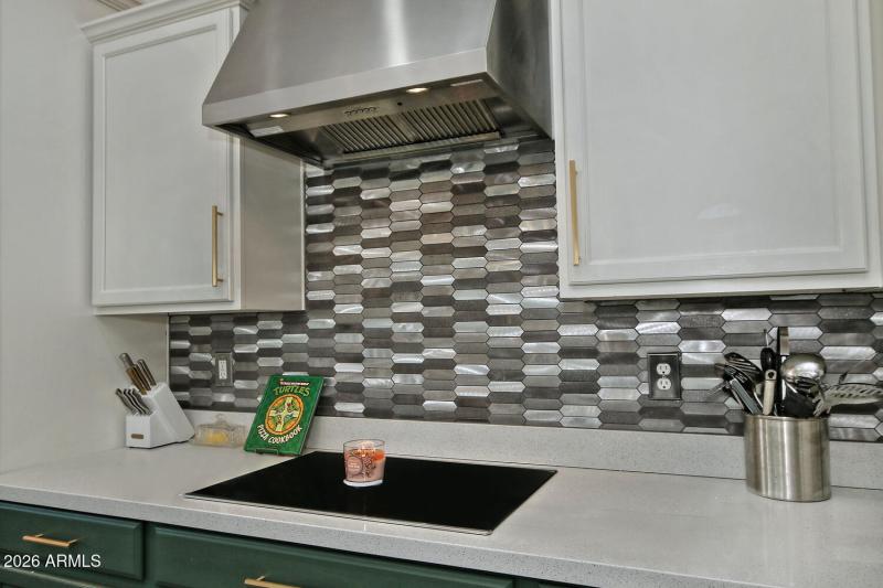 19134 Walnut Ct Kitchen 2