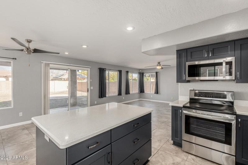 Island and Stainless Appliances