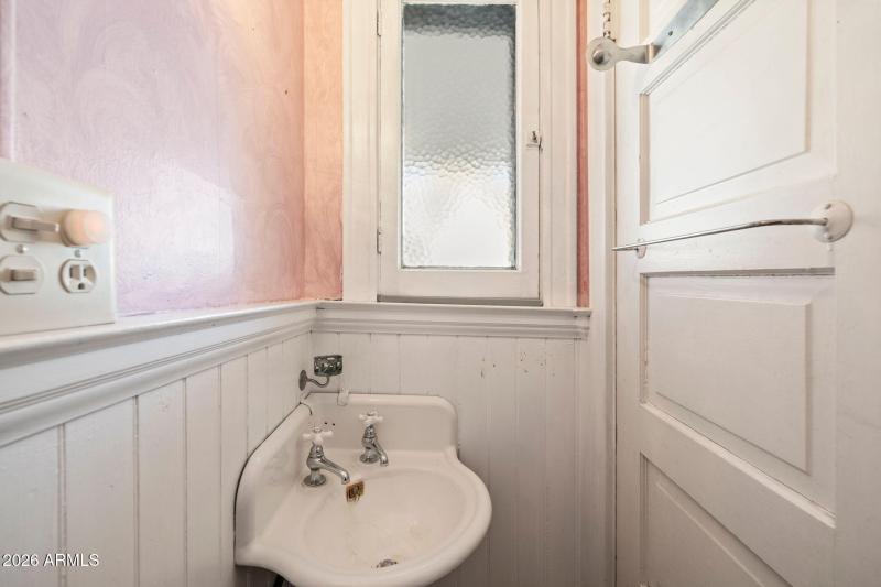 1/2 bath - Main Level