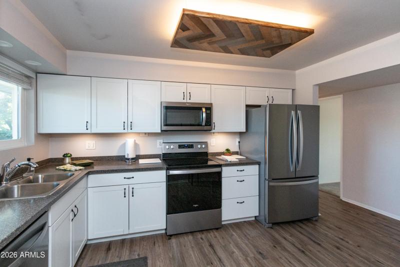 10310 W Bayside Rd-9