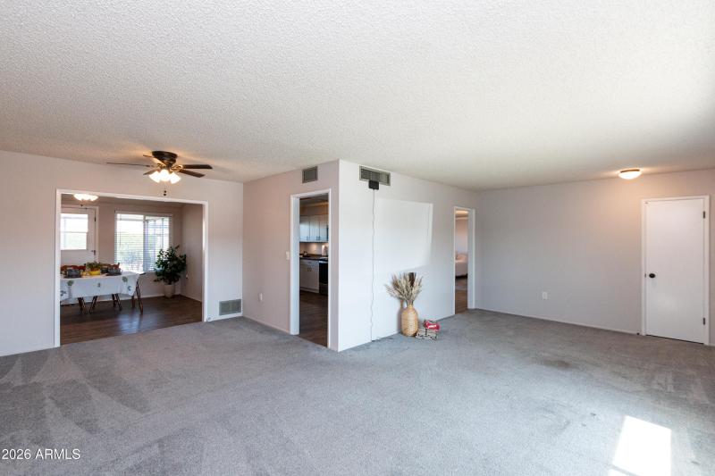 10310 W Bayside Rd-4