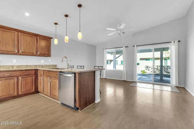 1482 E Torrey Pines Ln-9_(2048)