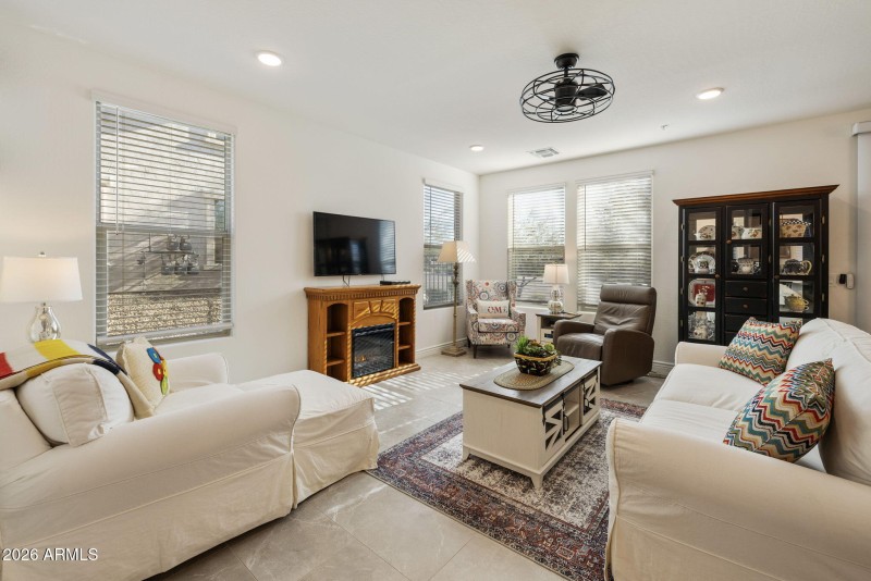 18-web-or-mls-_TM_9727