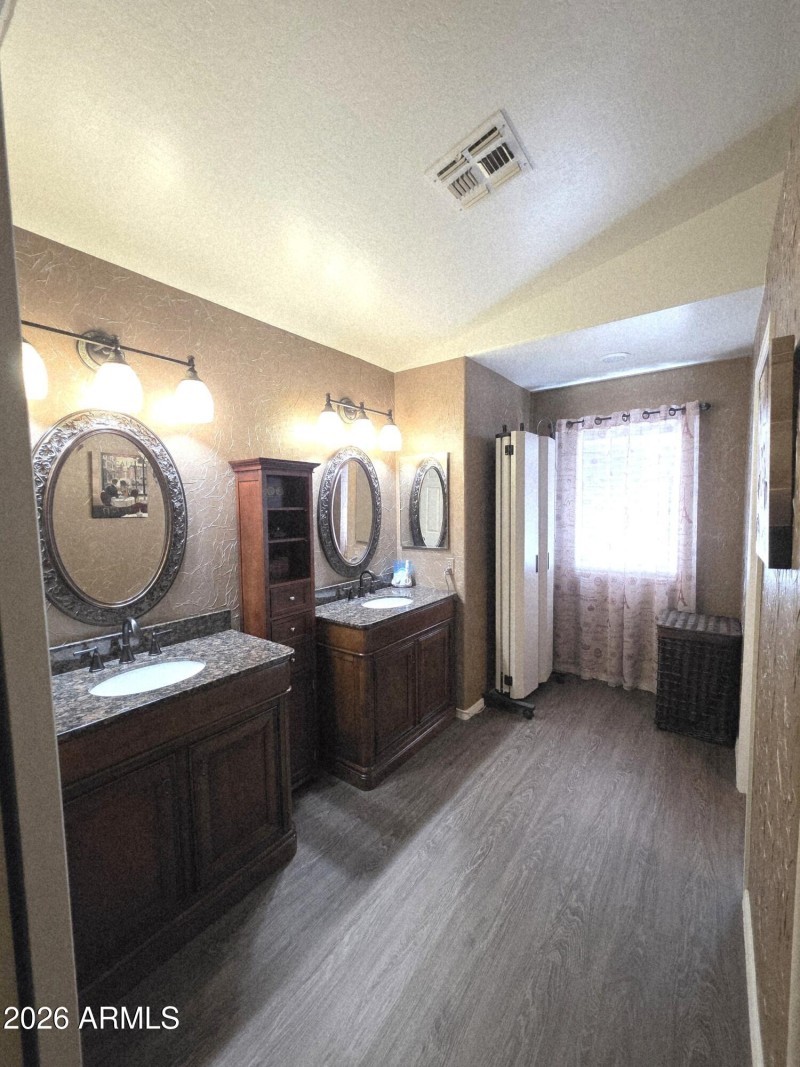 thumbnail_Bathroom 1-1 (1)