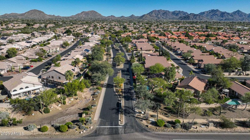 99_Gated Los Portones