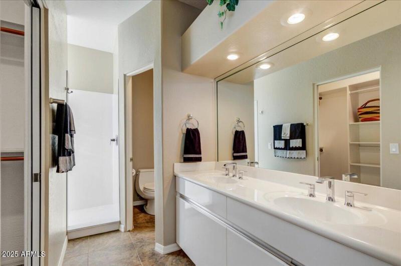 Second Primary Suite Bathroom