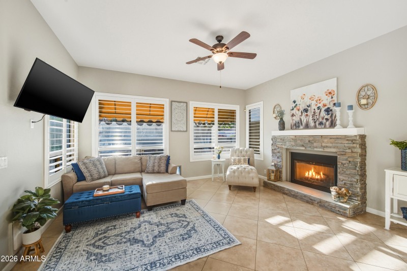 16635 S 12th - Family Room