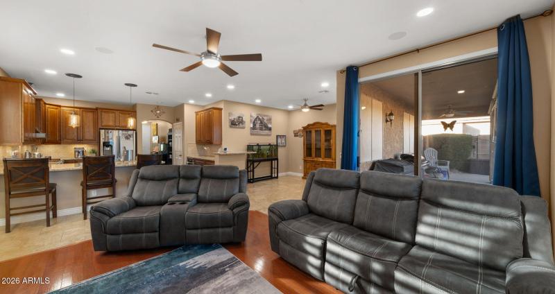 18-web-or-mls-Living Space1