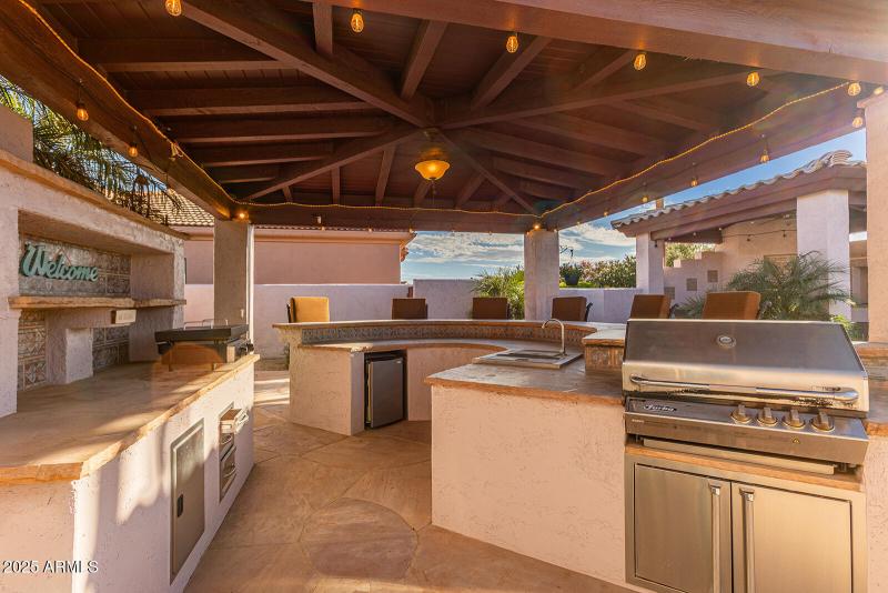 Outdoor Kitchen