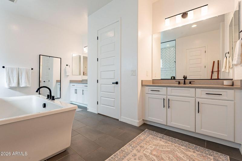 44-web-or-mls-Stroobe-44