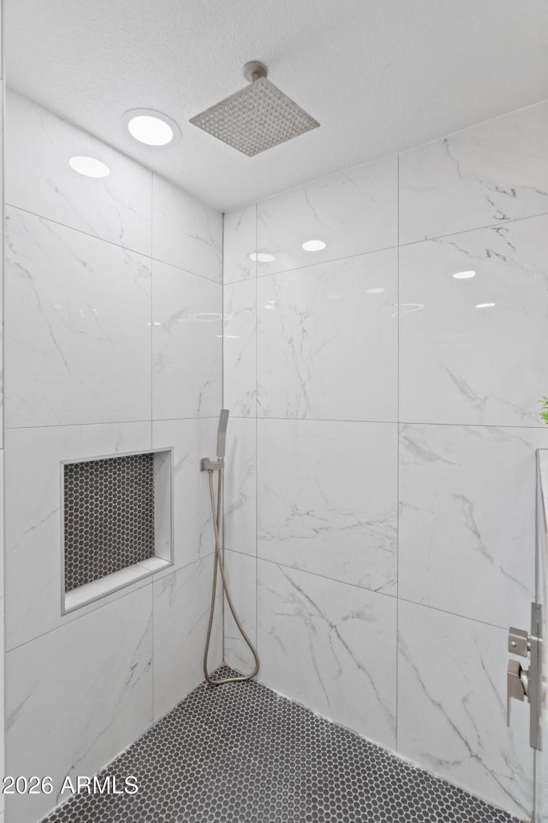 Primary Suite Walk-In Shower
