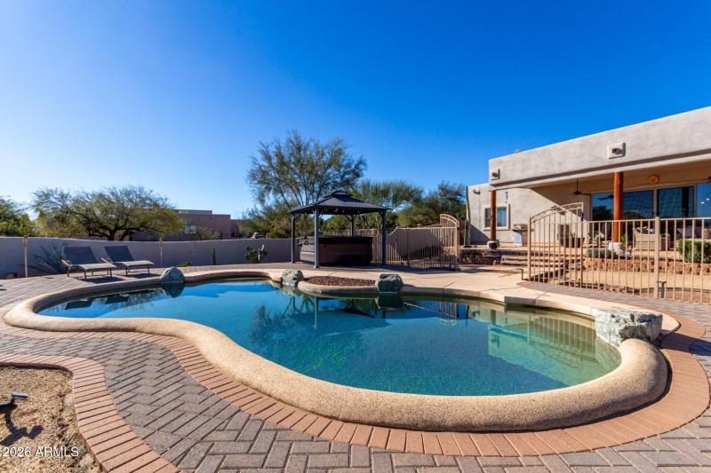 87CF25A0-719B-4B2F-8A1D-1A01BE0FA899