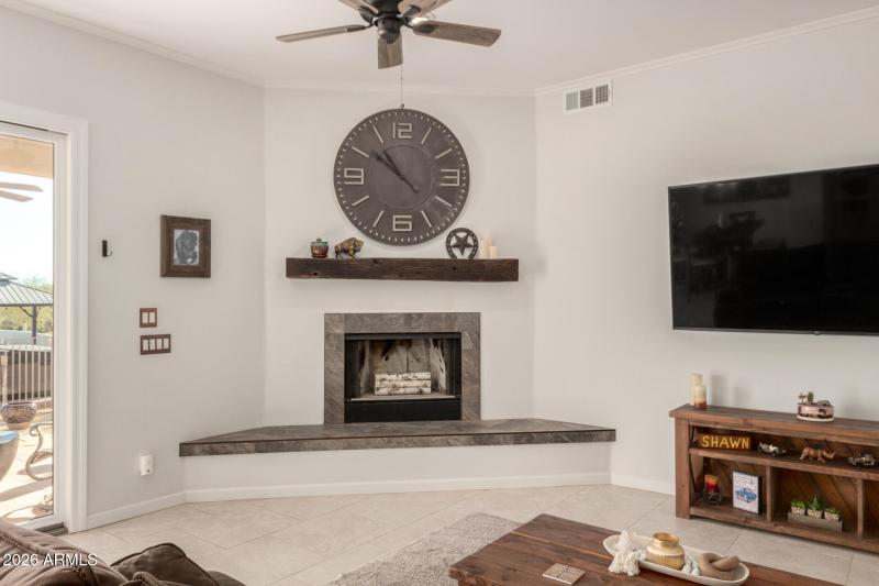 620C340A-6EEF-4B08-8396-99775C2BD444