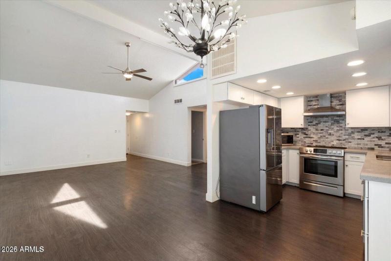 20251105041551002126000000-o