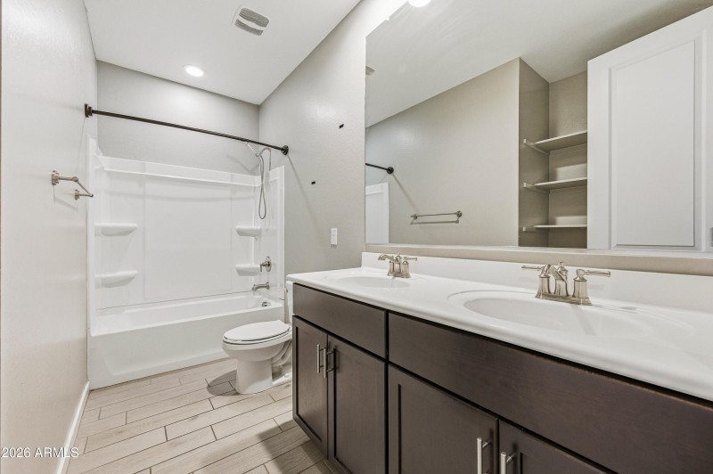 7-print-18225 W Pierson St-7