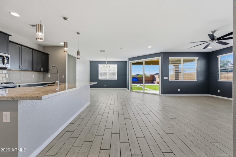 10-print-18225 W Pierson St-10