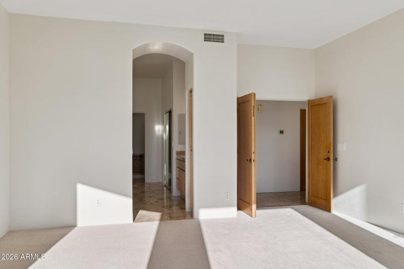 22-web-or-mls-9831-east-hidden-green-dri