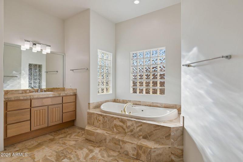 26-web-or-mls-9831-east-hidden-green-dri