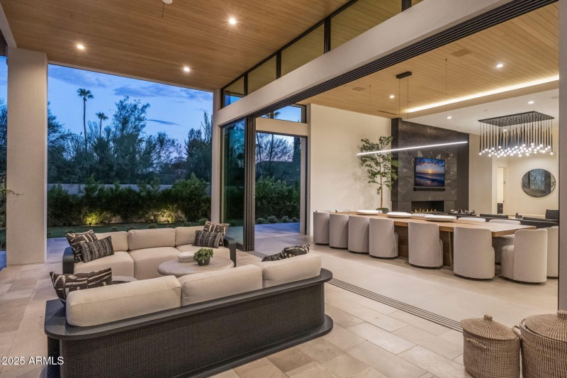 Indoor/Outdoor Living