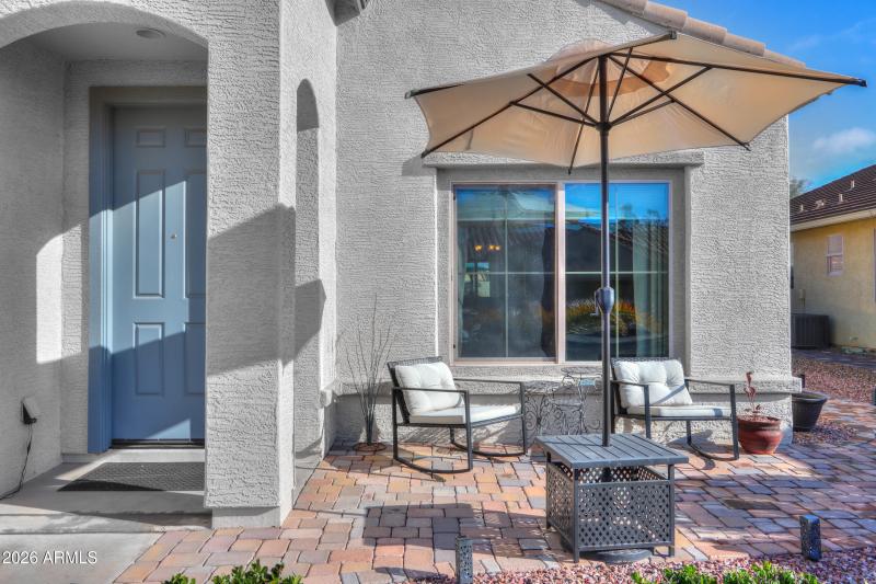 Front paver seating area