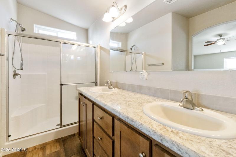 25-web-or-mls-DLB_4539