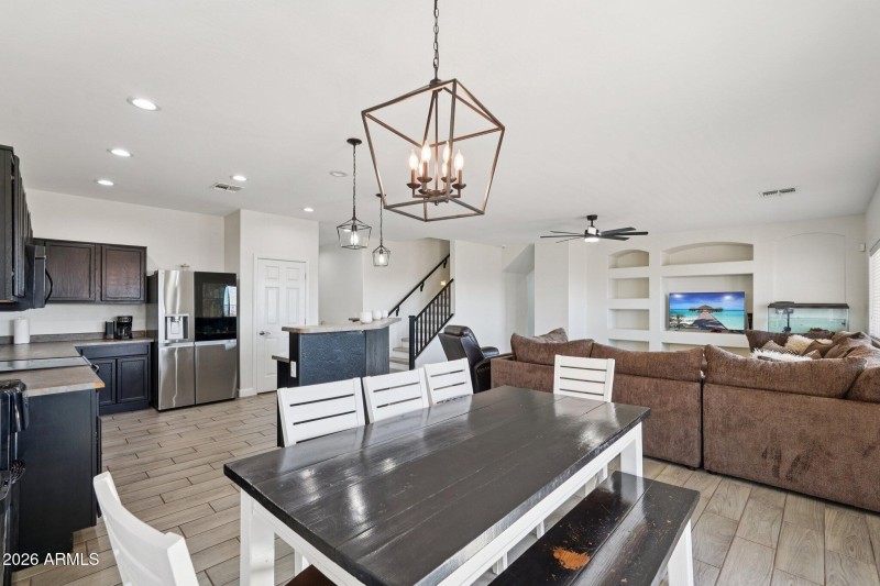 15-web-or-mls-W Pueblo Ave-L1701-015