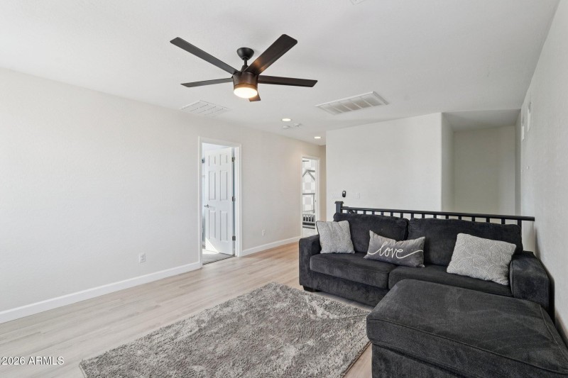 22-web-or-mls-W Pueblo Ave-L1701-022