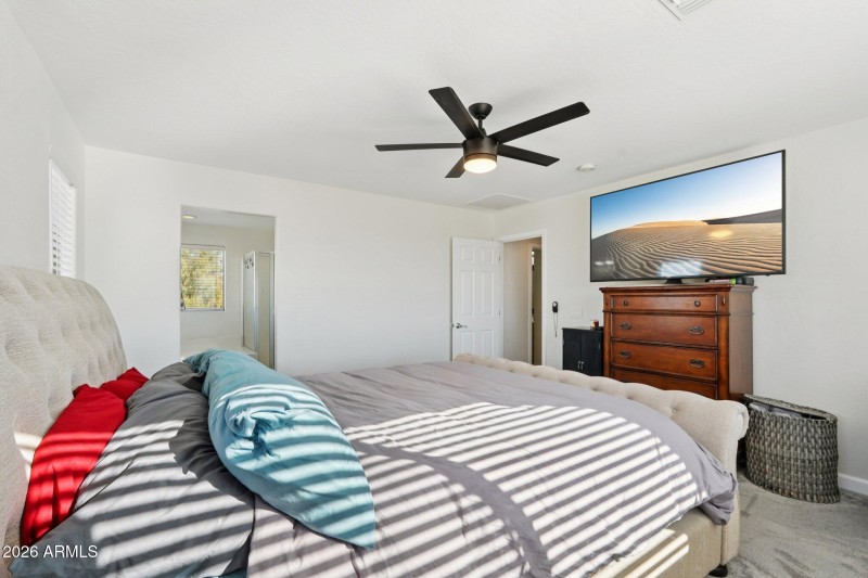 31-web-or-mls-W Pueblo Ave-L1701-031