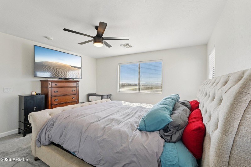 32-web-or-mls-W Pueblo Ave-L1701-032