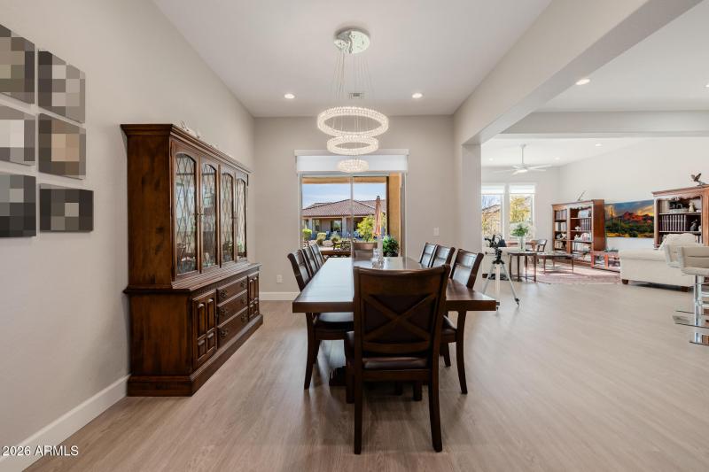 Great spaces for dining room furniture