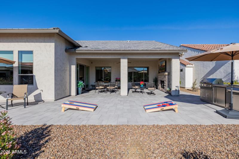 Much seating area and space to play!