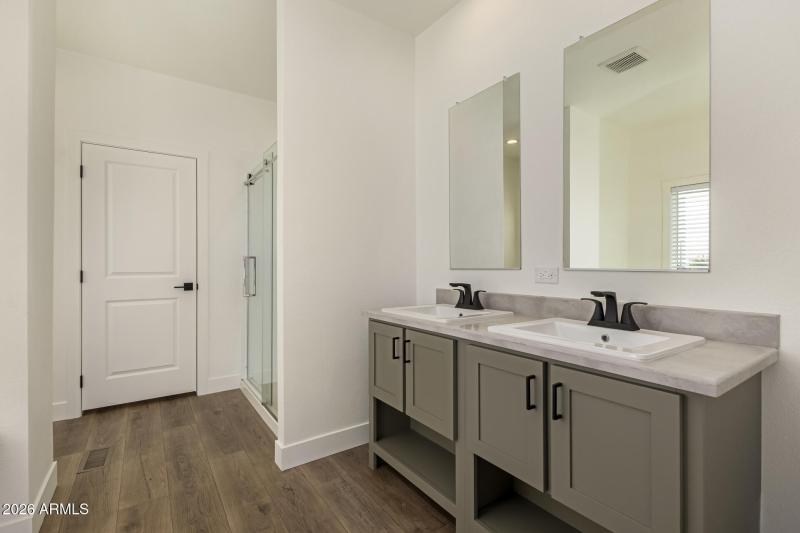 23059 W RANCHO LAREDO DR