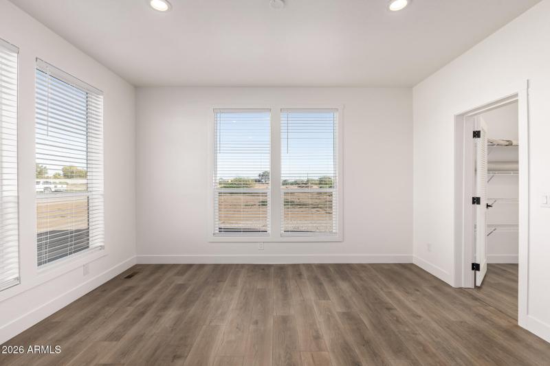 23059 W RANCHO LAREDO DR