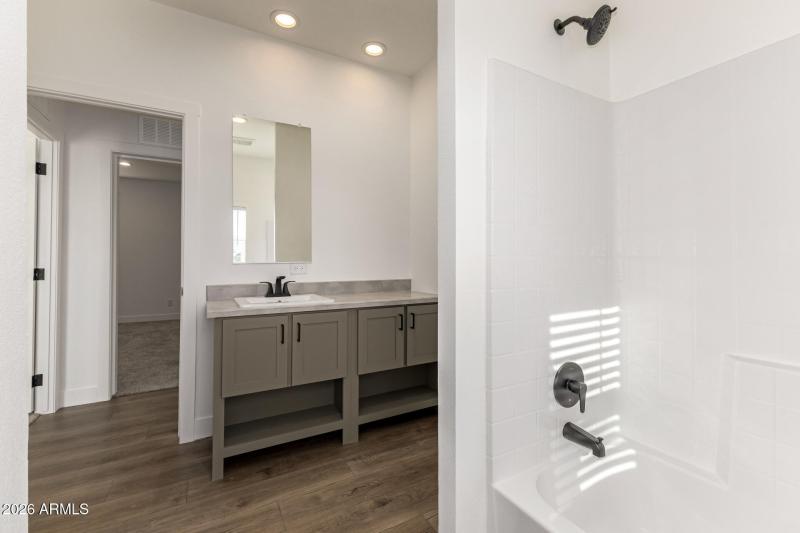 23059 W RANCHO LAREDO DR