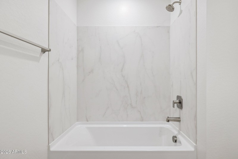 16-web-or-mls-6125-s-259th-dr-lot-23-rem