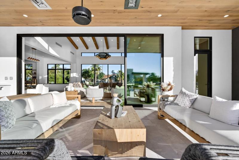 251-web-or-mls-DSC04539