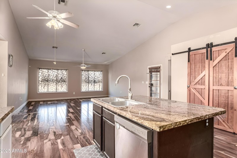 Main Living room no furniture