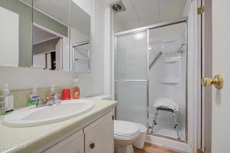 Bathroom 2-pic 2 - Copy