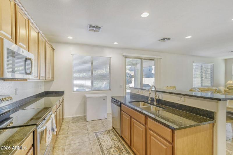 874 E Furness dr - Web Quality - 012 - 1