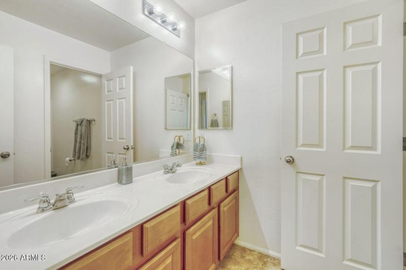 874 E Furness dr - Web Quality - 024 - 2