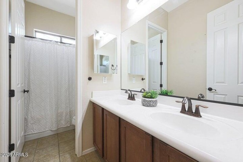 20220712230157568513000000-o